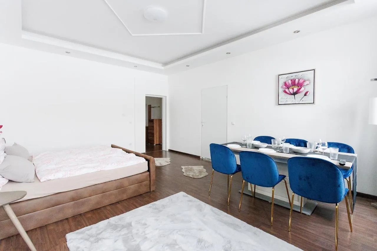 Central, Modern, Big Apartment Vienna 0*,