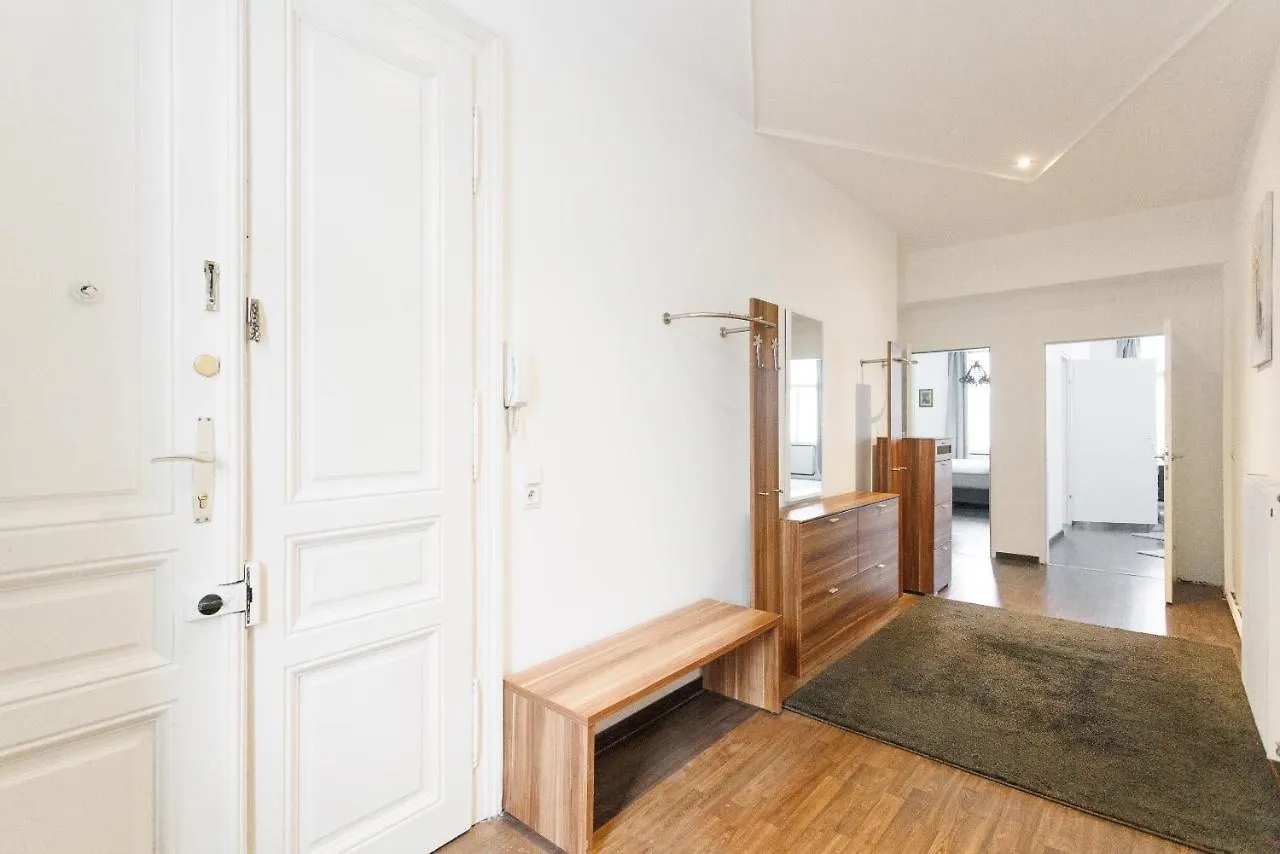 Central, Modern, Big Apartment Vienna