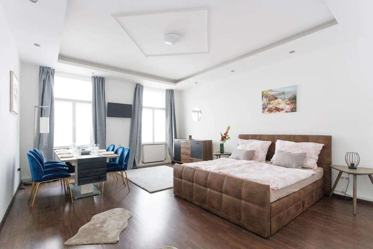 Central, Modern, Big Apartment Vienna