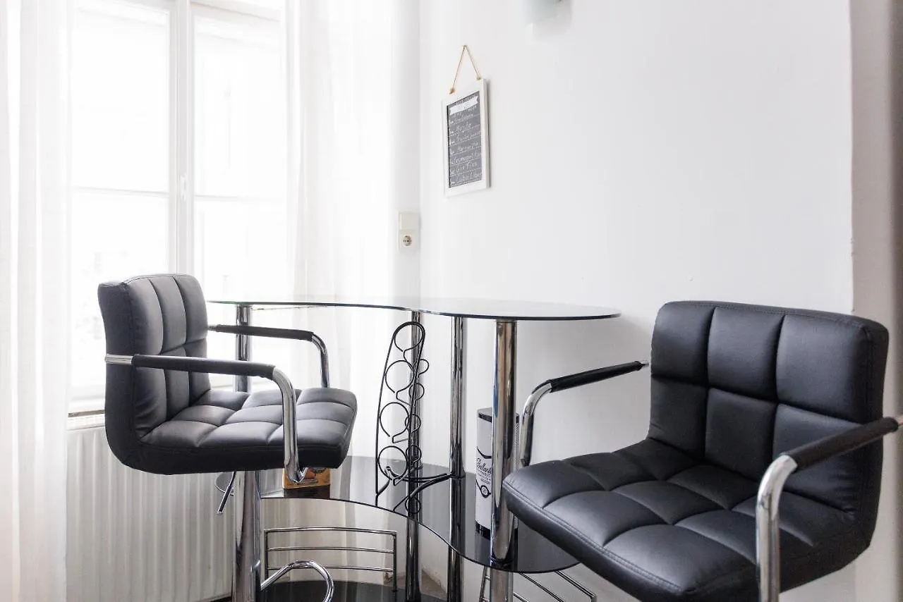 Central, Modern, Big Apartment Vienna