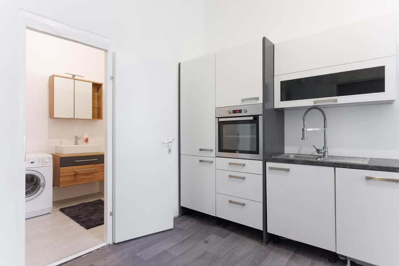 Central, Modern, Big Apartment Vienna