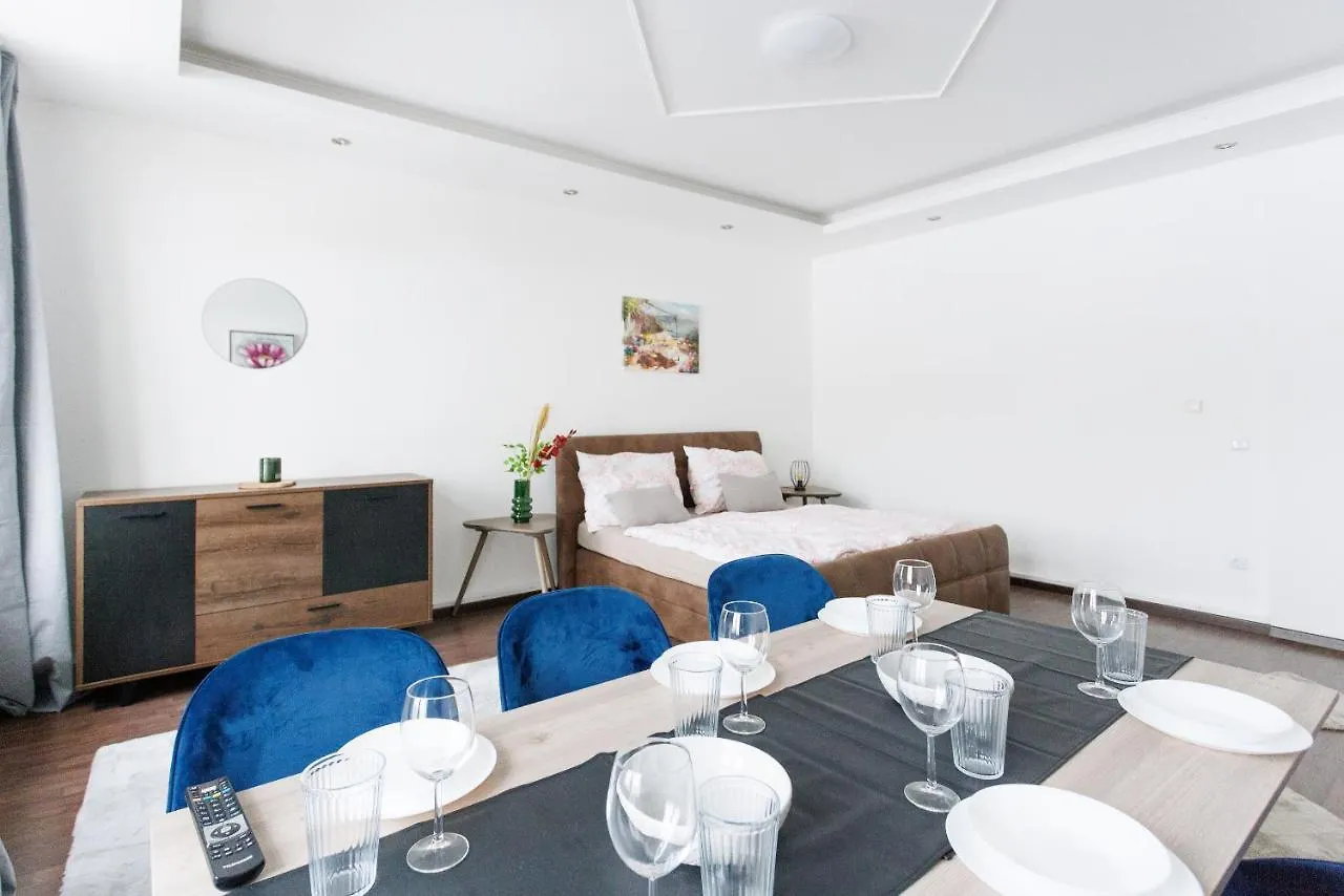 Central, Modern, Big Apartment Vienna