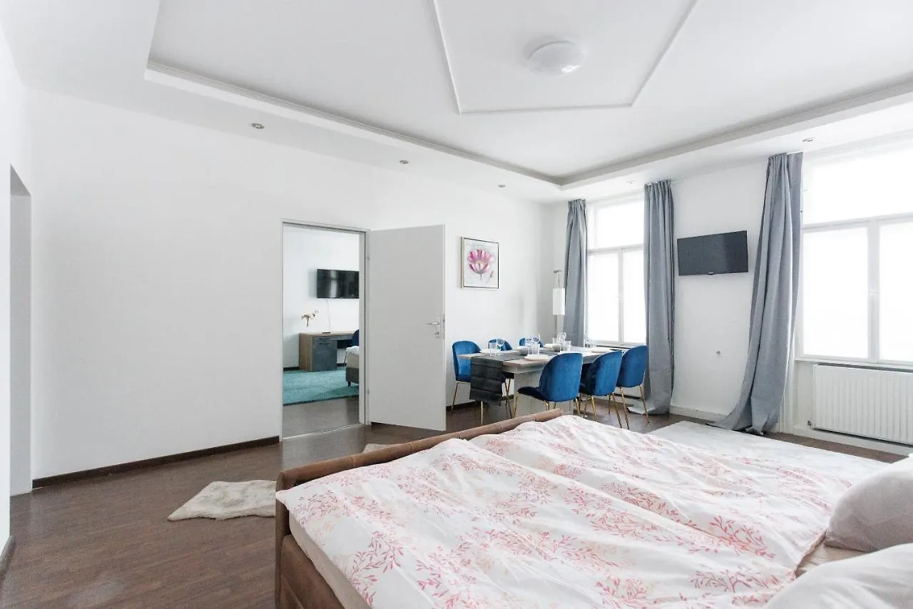 Central, Modern, Big Apartment Vienna