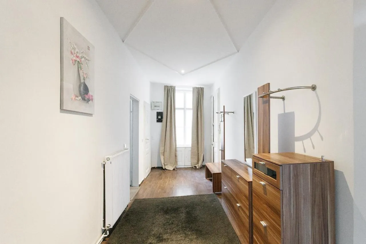 Central, Modern, Big Apartment Vienna